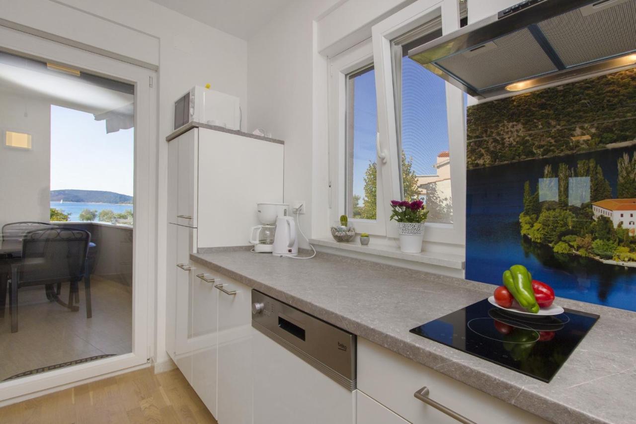 Apartments Luka Vodice Exterior photo
